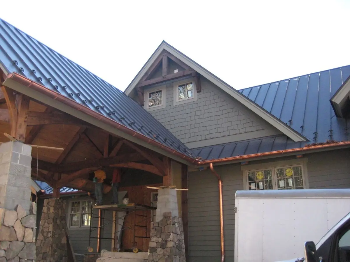 Craftsman Roofing team delivering quality roofing work in Oslo
